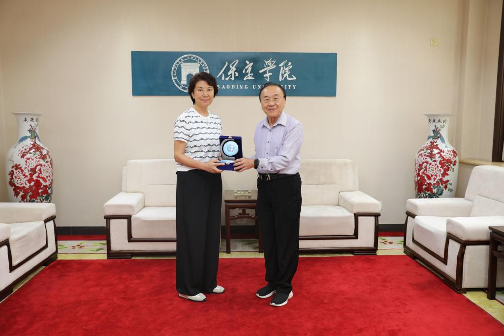 印尼三语学校协会主席陈友明