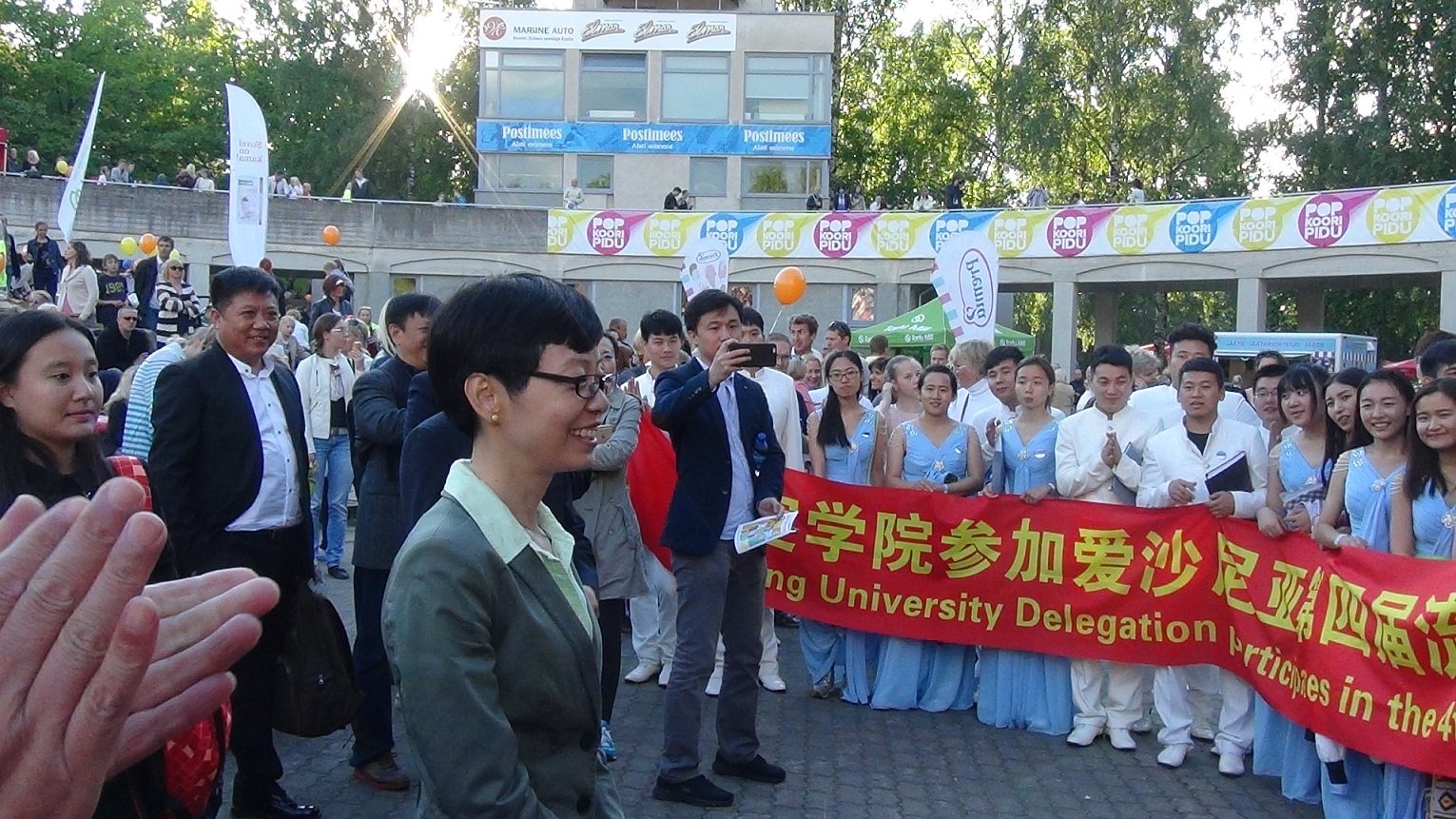 经过近24小时的旅途劳顿